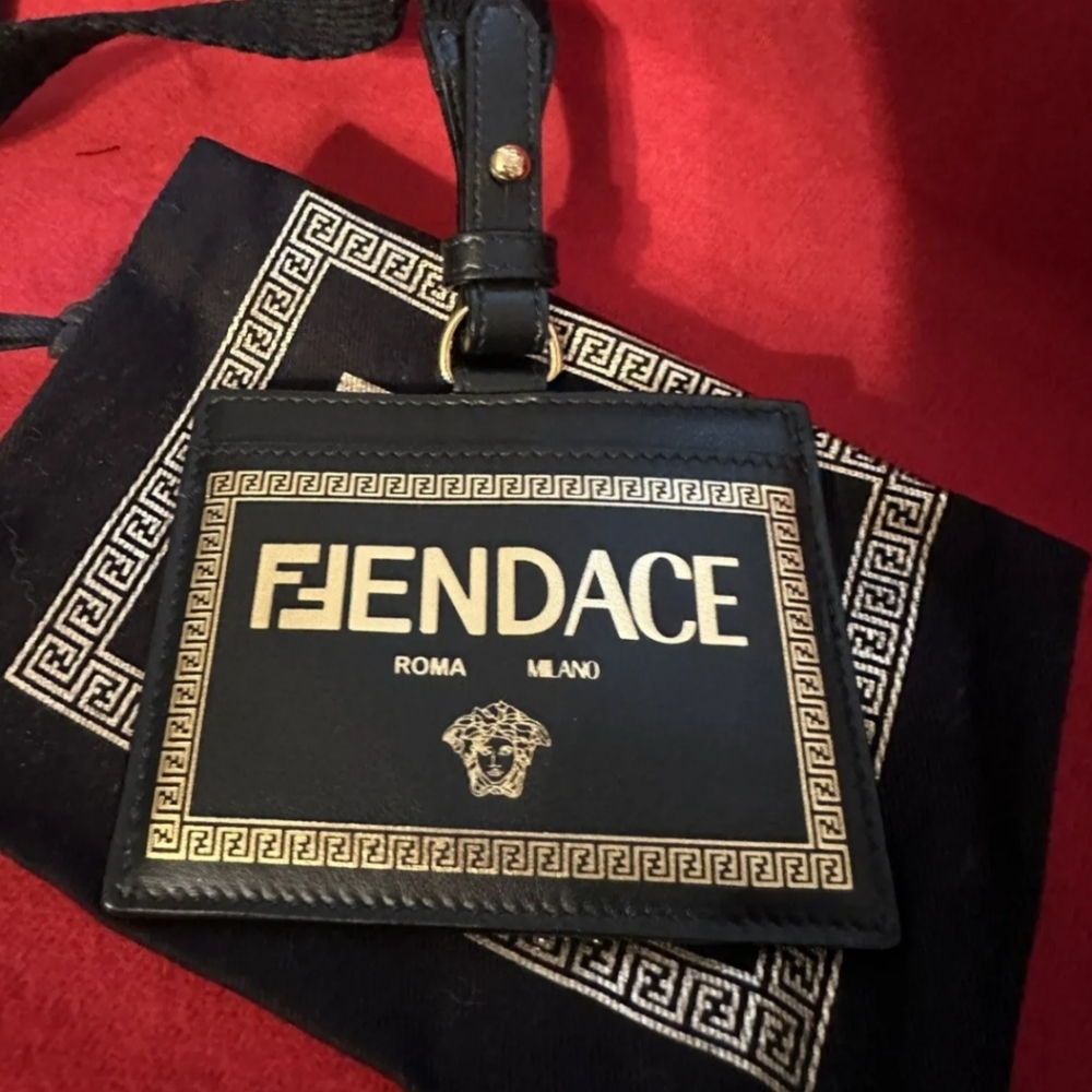 FENDACE Fendi x Versace LANYARD Cardholder Black Leather Card Holder - Picture 3 of 6